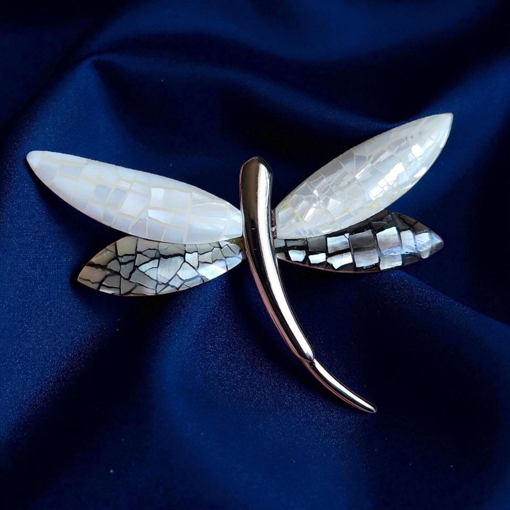 Liz Claiborne Mosaic Mother Of Pearl Abalone Dragonfly Brooch